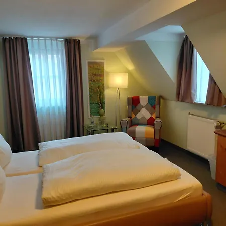 여관 Gaestehaus Engelgasse 헤르초게나우라흐