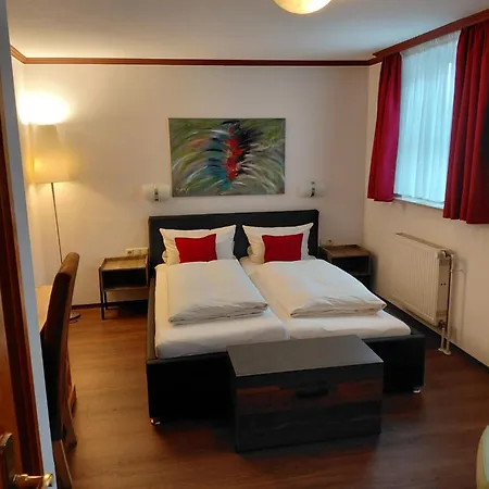 여관 Gaestehaus Engelgasse 헤르초게나우라흐