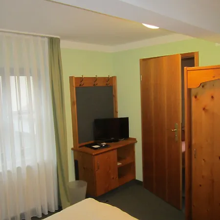 Gaestehaus Engelgasse 여관 3*